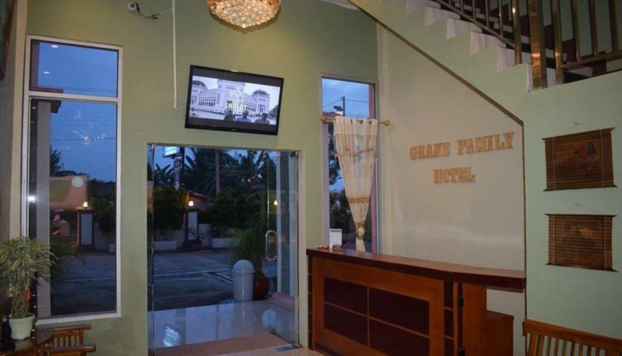 Hotel Grand Family Sungairampah Luaran gambar