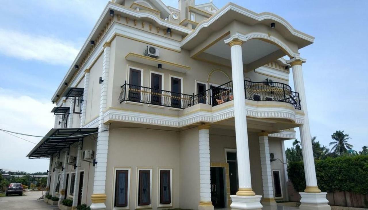 Hotel Grand Family Sungairampah Luaran gambar